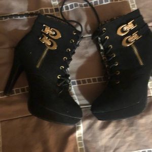 Cute comfy ankle heeled boots